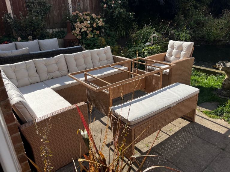 Ratten garden furniture 9 seater corner bench and chair 