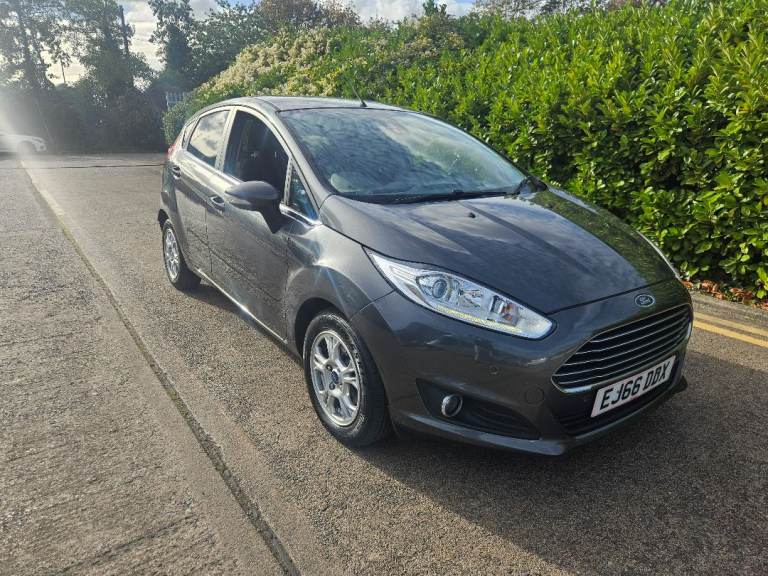 Ford fiesta 1.5tdci TITANIUM econetic ULEZ £20 AYEAR TAX 98MPG FULL FORD SH LOWEST INSURANCE GROUP 