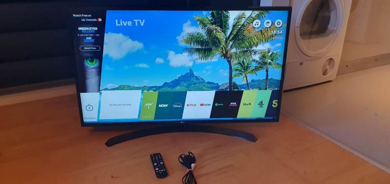 FREE LOCAL DELIVERY LG 43 INCH UHD HDR 4K SMART TV + LG ORIGINAL REMOTE £120 inc Delivery