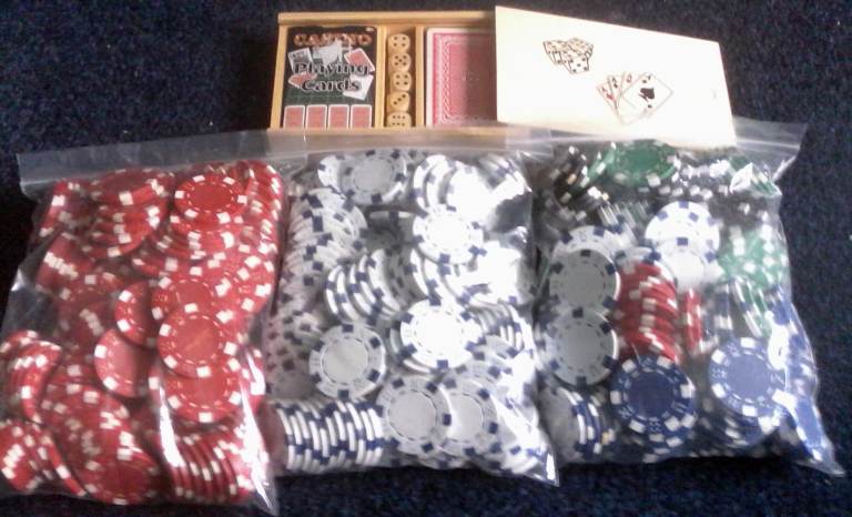 PLAYING CARDS AND CHIPS