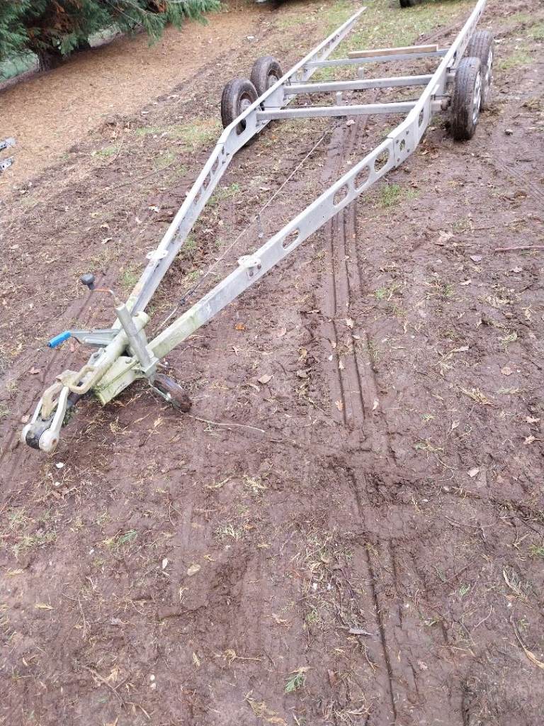 Caravan chassis twin axle 