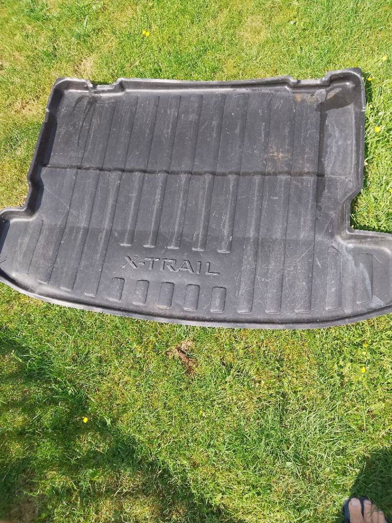 Boot floor protector 