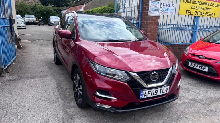 Nissan qashqai N1.5 dCi 115 N-Connecta 5dr 2 owners full Nissan history stunning