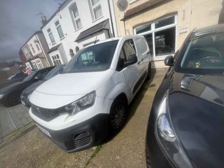 2020 Peugeot partner van