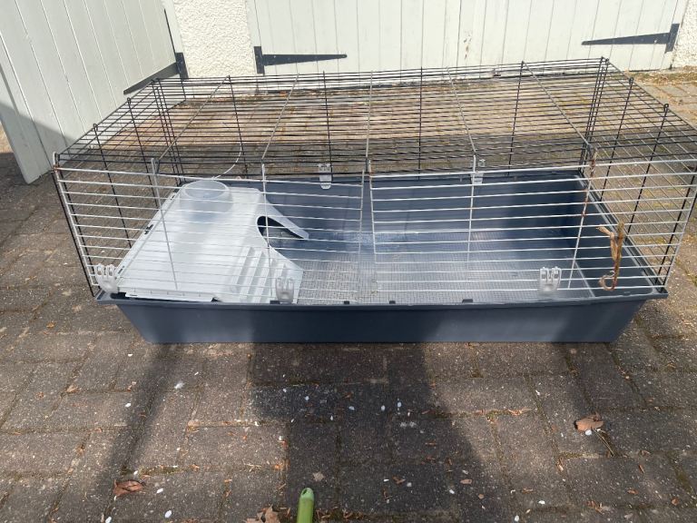 Rabbit /guinea pig cage
