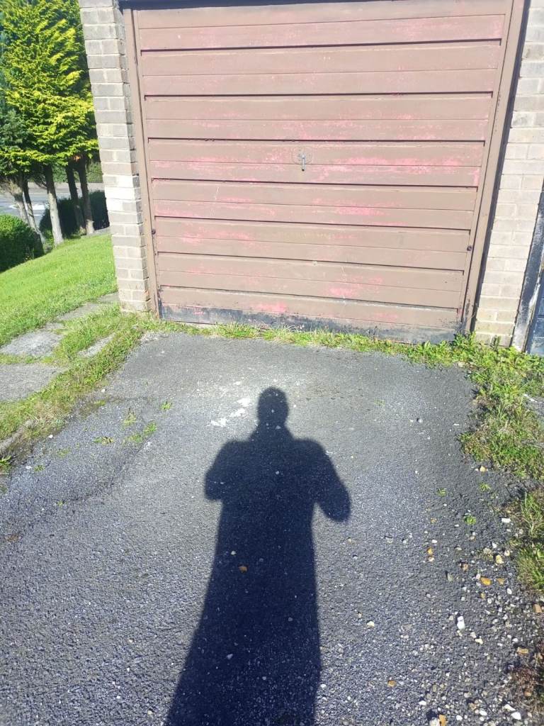 Single Garage Available to let