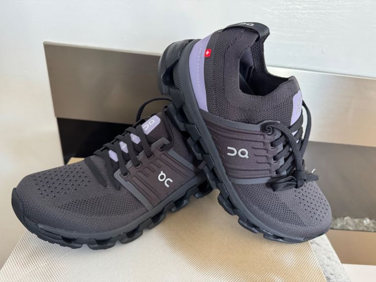 On Running Sportswear Cloudswift 3 Women's Trainers Footwear Sneakers Size 4.5