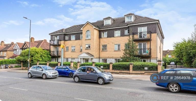 3 bedroom flat in Bowles Court, Harrow, HA3 (3 bed) (#2864978)
