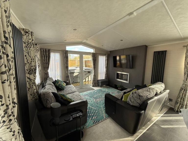 2017 CARNABY STAMFORD 39X13ft • 2 BED LODGE CABIN • DG • CH • OFF-SITE • £36,885