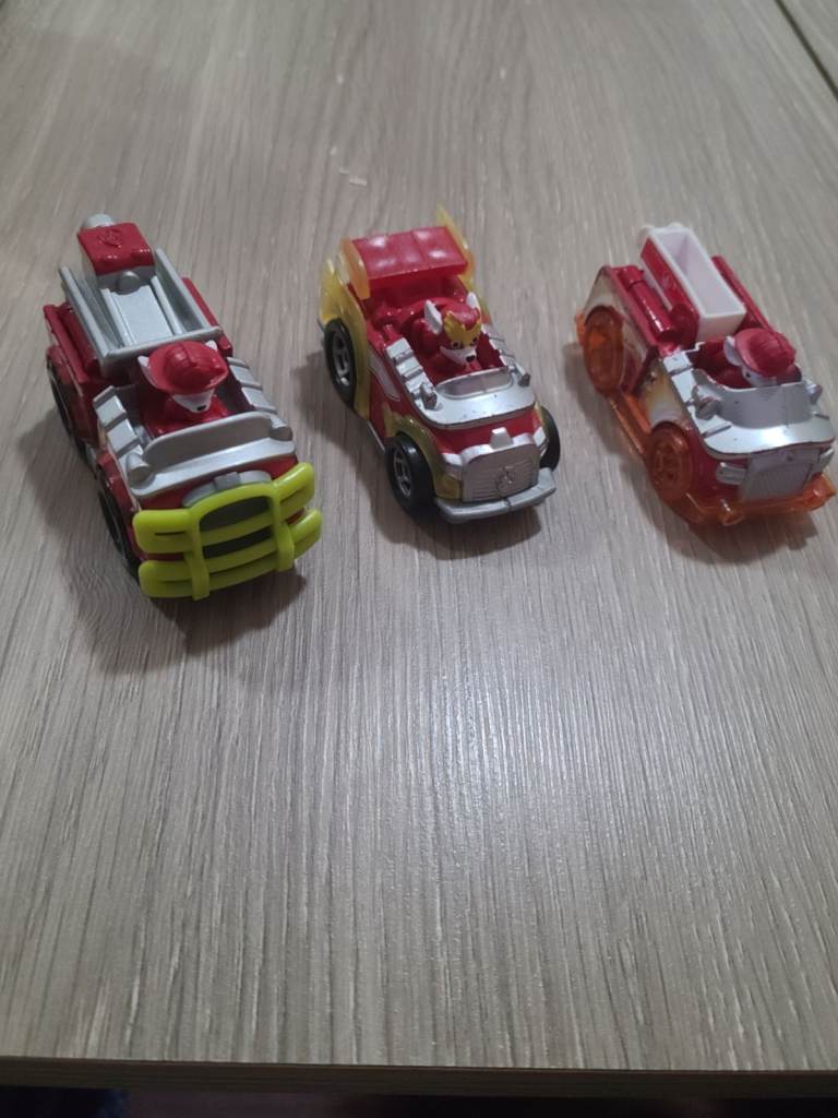 3x paw patrol Marshall metal cars