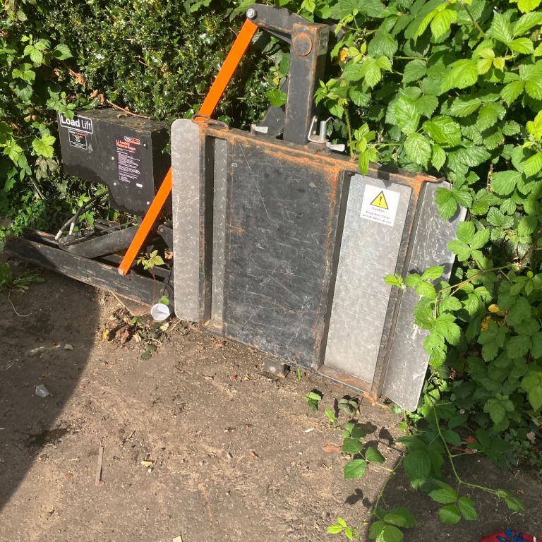 Van penny hydraulic load lifter 