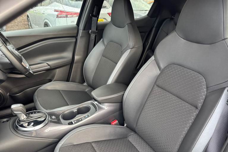 2022 Nissan Juke 1.6 Hybrid N-Connecta 5dr Auto Hatchback Hybrid Automatic