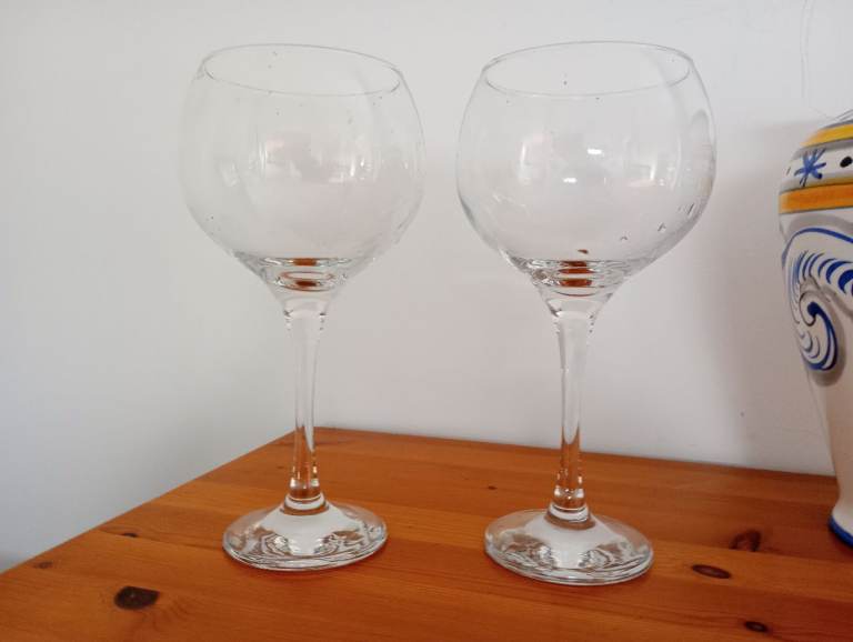2 Extra large wine glasses, excellent condition, H23cm W11cm at widest part, Porthtowan