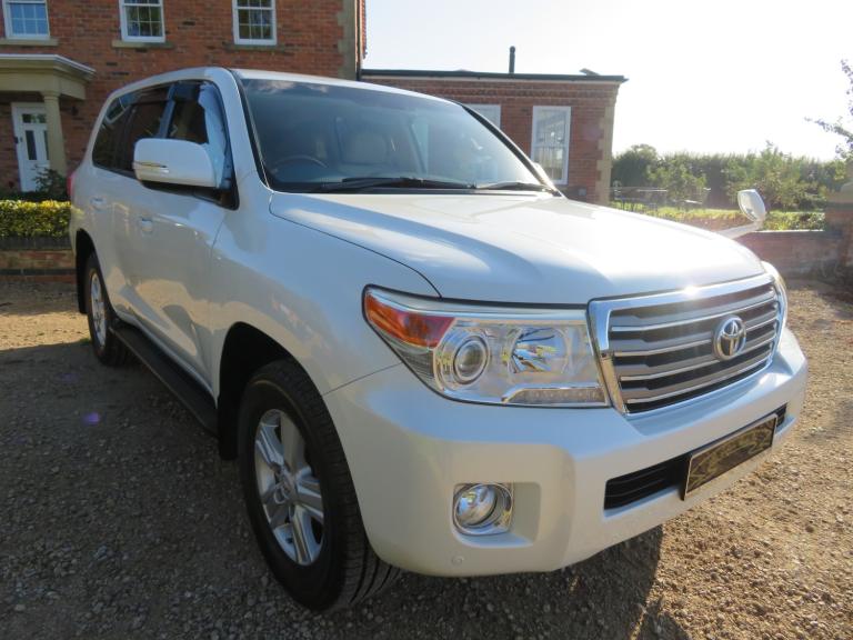 2013 Toyota Land Cruiser Amazon AX G 4.6 V8 PETROL 8 SEATER  4x4 Petrol Automatic