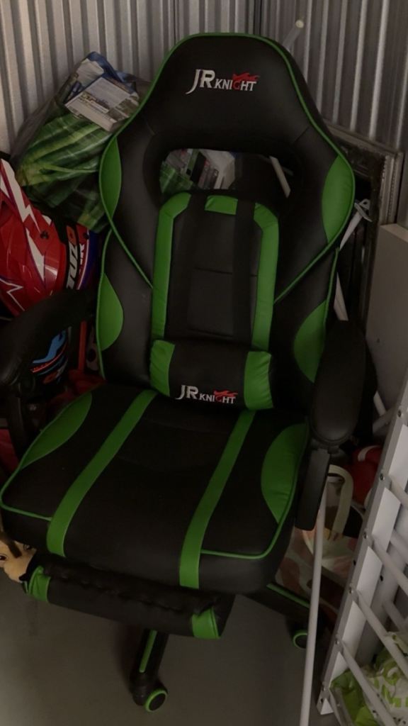 Gaming chair 