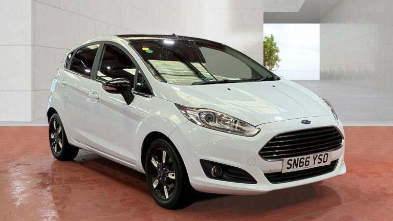 2016 Ford Fiesta 1.0 EcoBoost Zetec White 5dr HATCHBACK PETROL Manual