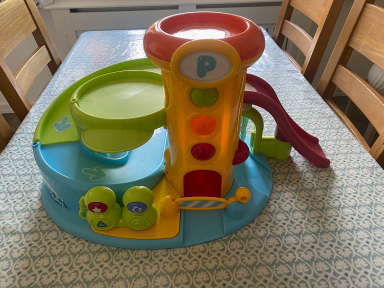 Play garage and 14 vehicles
