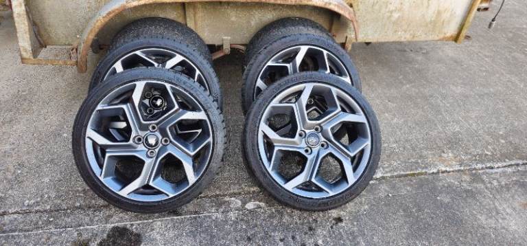 Ford 4 Stud 18" tyres and alloys Michelin Pilot Sport 4 205/40 R18