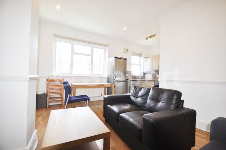 1 bedroom flat in Arthur Road, London, N7