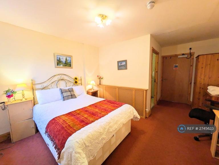 1 bedroom in Laurieknowe, Dumfries, DG2 (#2745623)