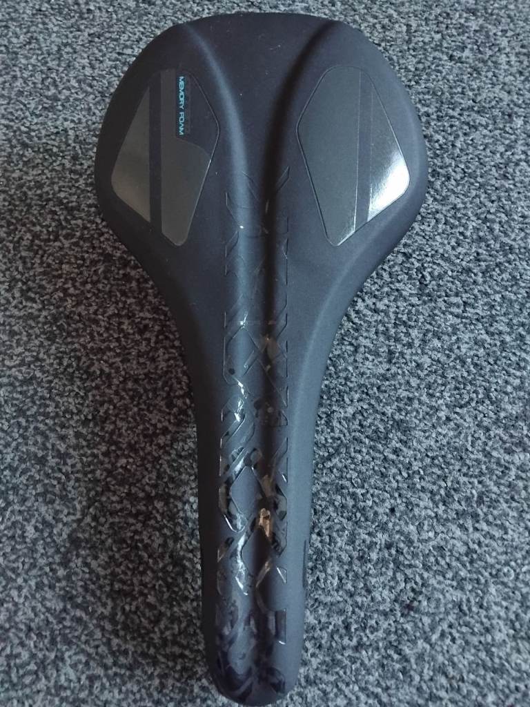 Carrera memory foam bike saddle new unused 