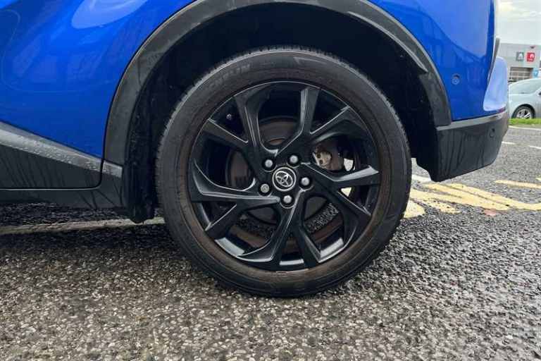 2019 Toyota C-HR 1.8 Hybrid Dynamic 5dr CVT HATCHBACK PETROL/ELECTRIC Automatic