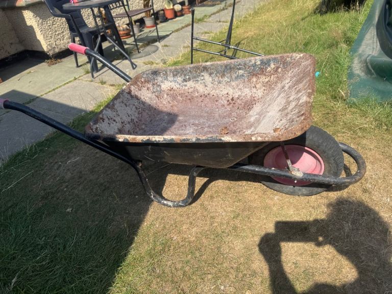Chillington Wheelbarrow – Well-Used, Ready for More Work