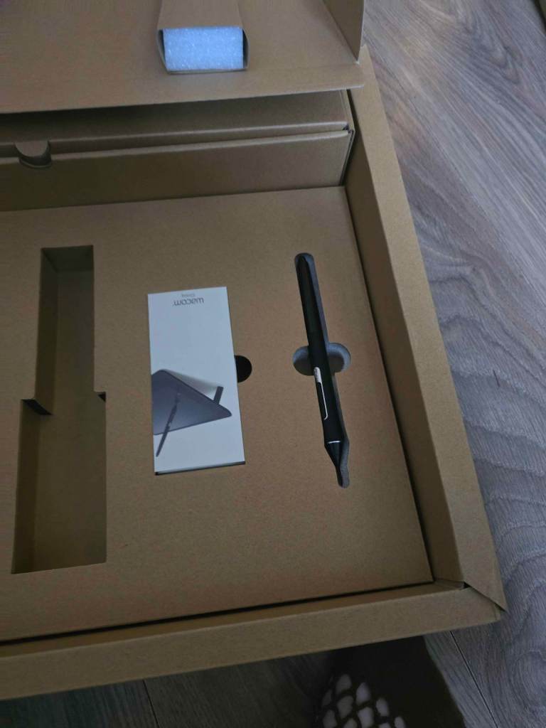 wacom cintiq drawing graphic tablet, £160.00 for Sale
