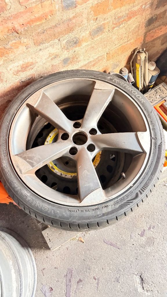 1 x Audi rotor 18”