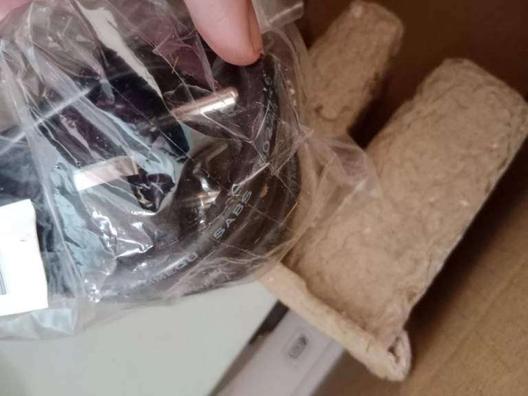 BNIB Allied Telesis AT-GS910/16 16-Port Gigabit Switch 10/100/1000T Unmanaged