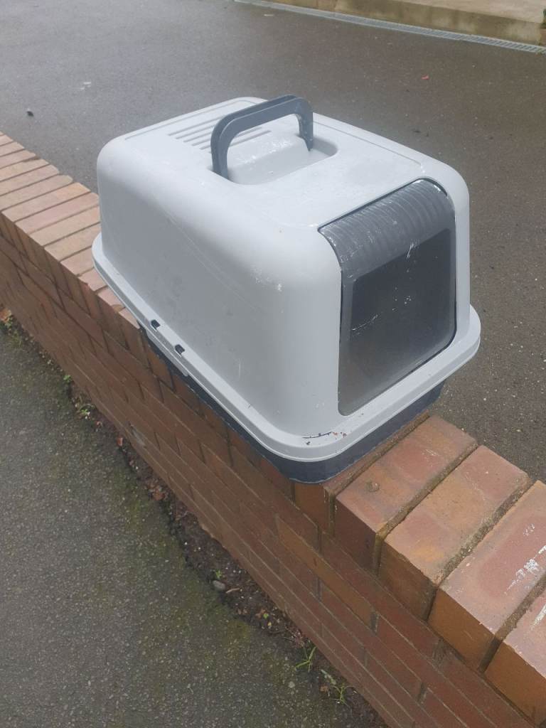 Cat Litter Box With Flap Door , Good Condition, Hardly Used, Very Useful.