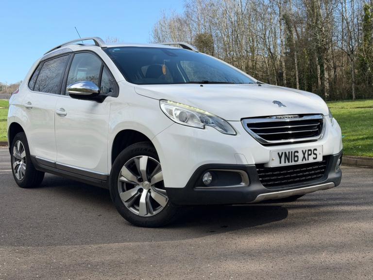 2016 Peugeot 2008 1.2 PureTech Allure 5dr, £35 road tax HATCHBACK Petrol Manual