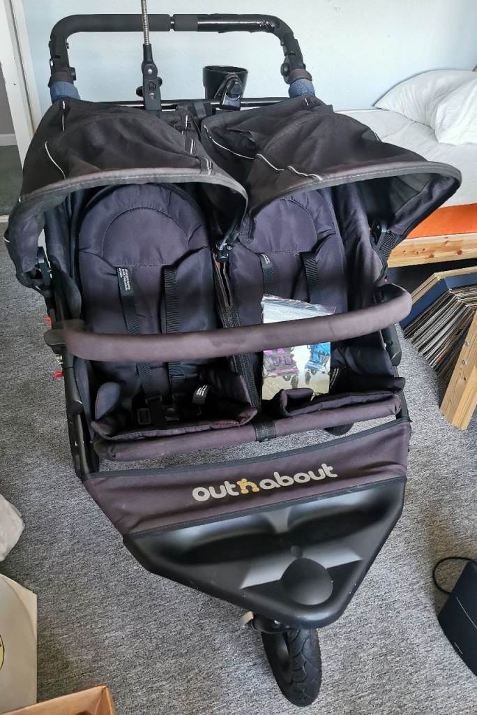 Out n About double nipper v4 black 