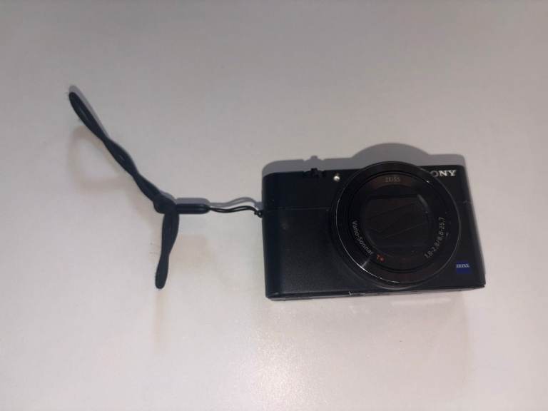 Sony RX100M5A digital camera
