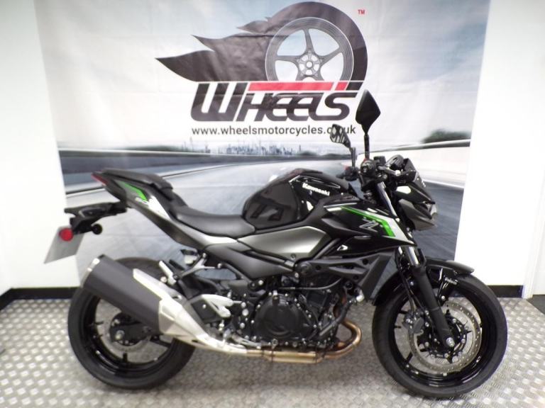 EX DEMO KAWASAKI Z500 WITH LOW MILEAGE