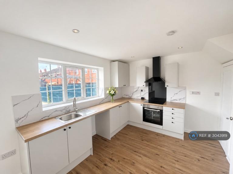 3 bedroom house in Peel Hill Road, Doncaster, DN8 (3 bed) (#3043919)