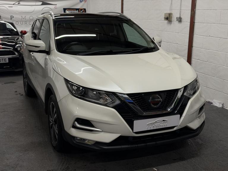 2017 Nissan Qashqai 1.2 DiG-T N-Connecta 5dr Xtronic HATCHBACK PETROL Automatic