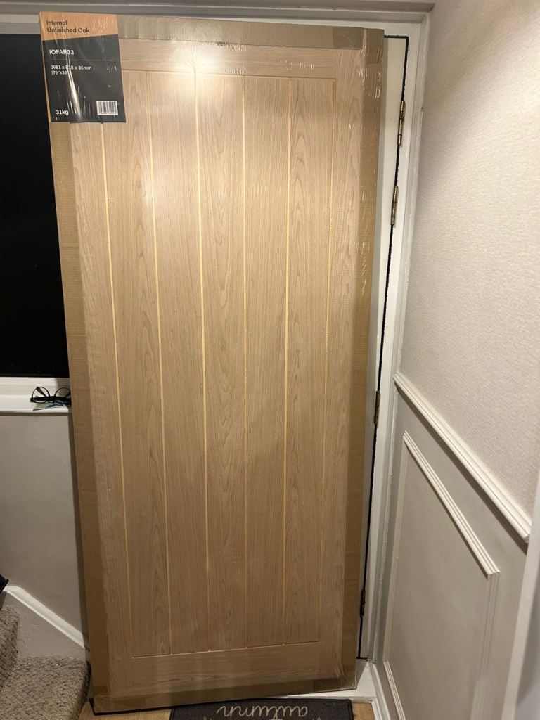 Oak vaneer interior door 