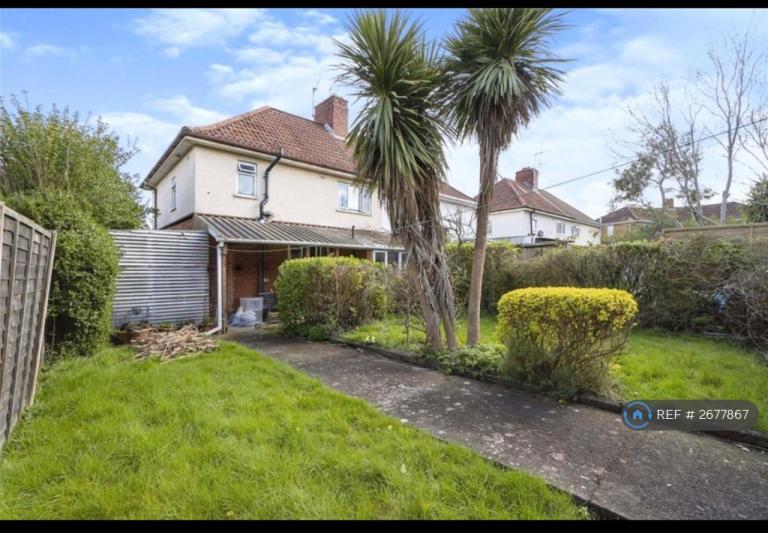 3 bedroom house in Marshfield Road, Bristol, BS16 (3 bed) (#2677867)