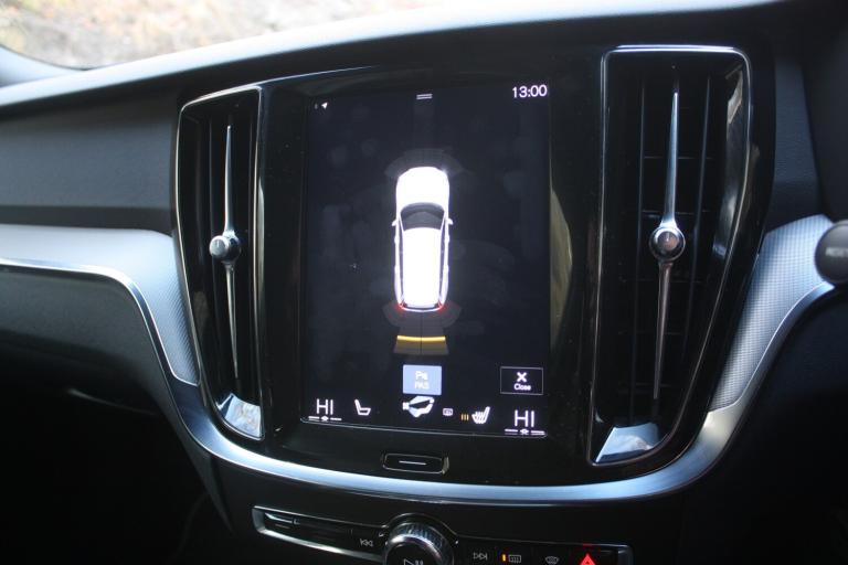 VOLVO V60 2.0 R-Design Plus D4 2019