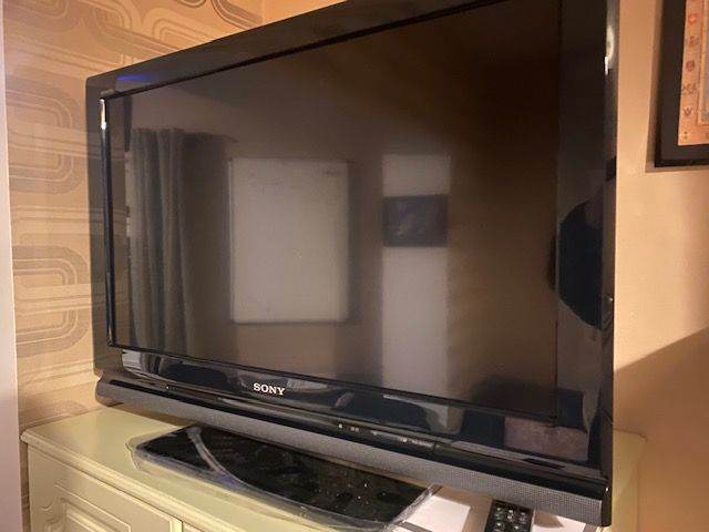 Sony Bravia KDL 32V4000 32 inch LCD Television