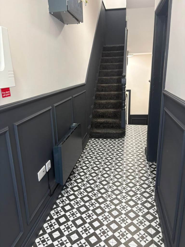 BRAND NEW - DOUBLE ROOM WITH OWN BATHROOM & KITCHENETTE FOR RENT IN CROMWELL RD LU3 1DP