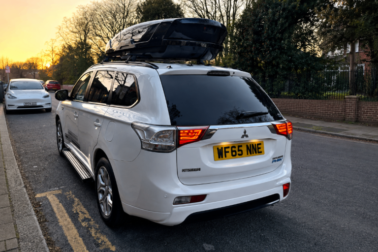 Mitsubishi, OUTLANDER, Estate, 2015, Other, 1998 (cc), 5 doors
