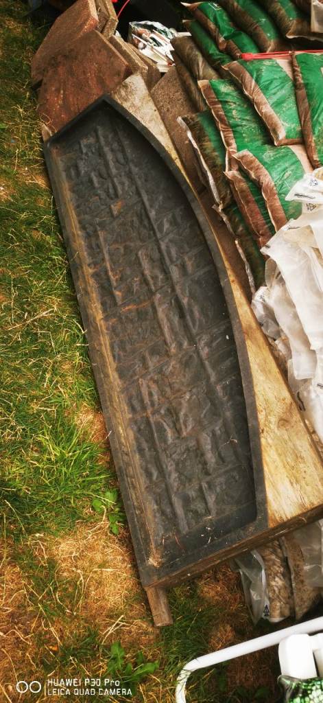 Concrete arch rock face gravel board mould