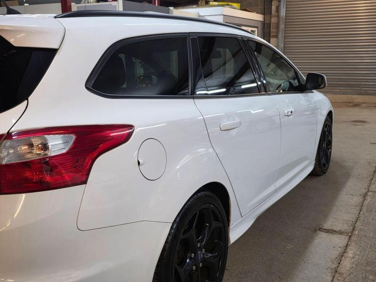 FORD FOCUS 2.0T EcoBoost ST-3 Euro 5 (s/s) 5dr 2014