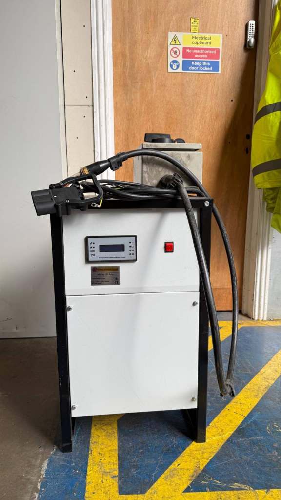 Forklift Battery Charger - 48 volt, 120 amp