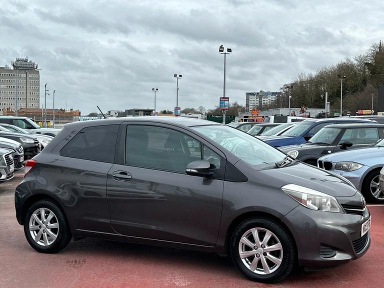 2013 Toyota Yaris 1.33 VVT-i TR 3dr - FULL MOT - ULEZ COMPLIANT HATCHBACK Petrol Manual