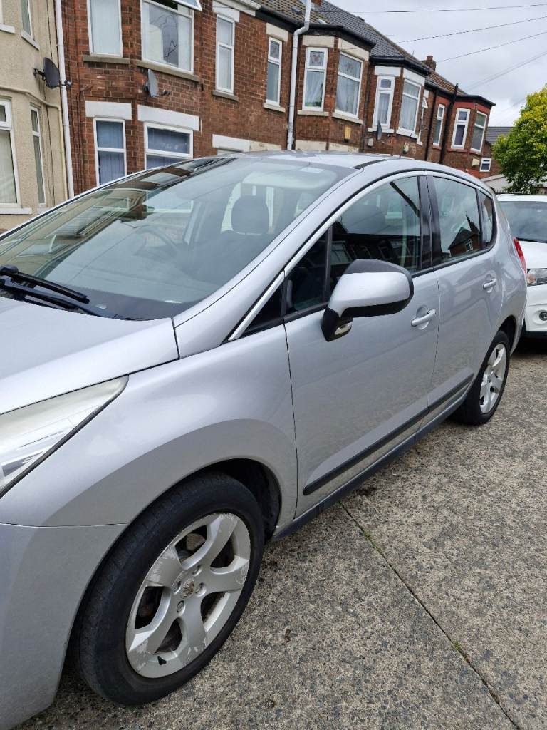 Peugeot, 3008, Hatchback, 2012, Manual, 1560 (cc), 5 doors