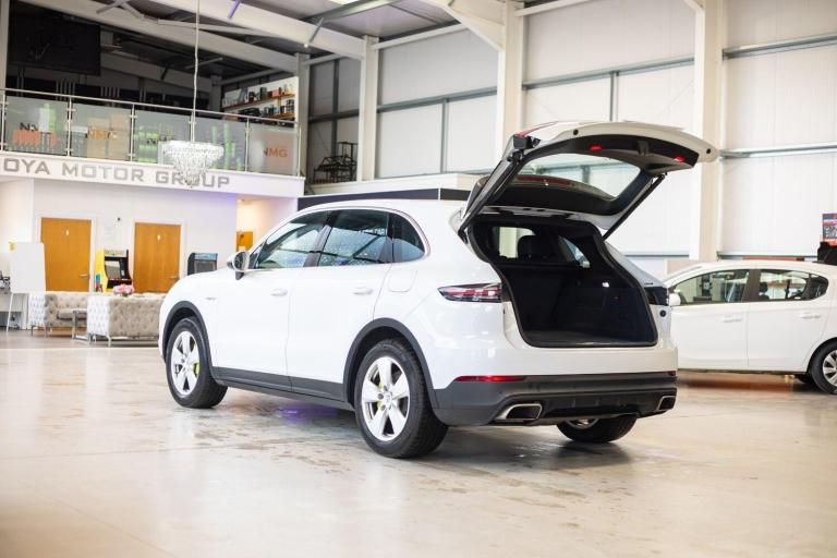 2021 Porsche Cayenne E-Hybrid 5dr Tiptronic S ESTATE PETROL/ELECTRIC Automatic