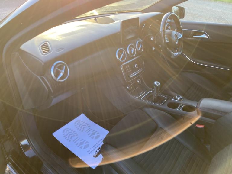 MERCEDES-BENZ A CLASS 1.5 A180d AMG Line 2017